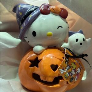 Hello Kitty Halloween Pumpkin Figurine